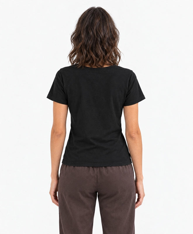 YELSOO women's Let Them Thrive Sea Turtle Graphic Tee in Black — back model view
